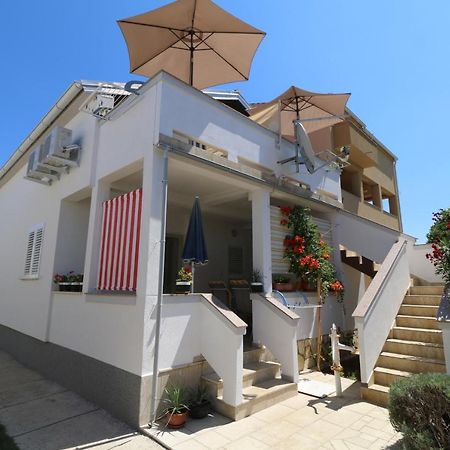 Apartments With A Parking Space Nin, Zadar - 11402 Bagian luar foto