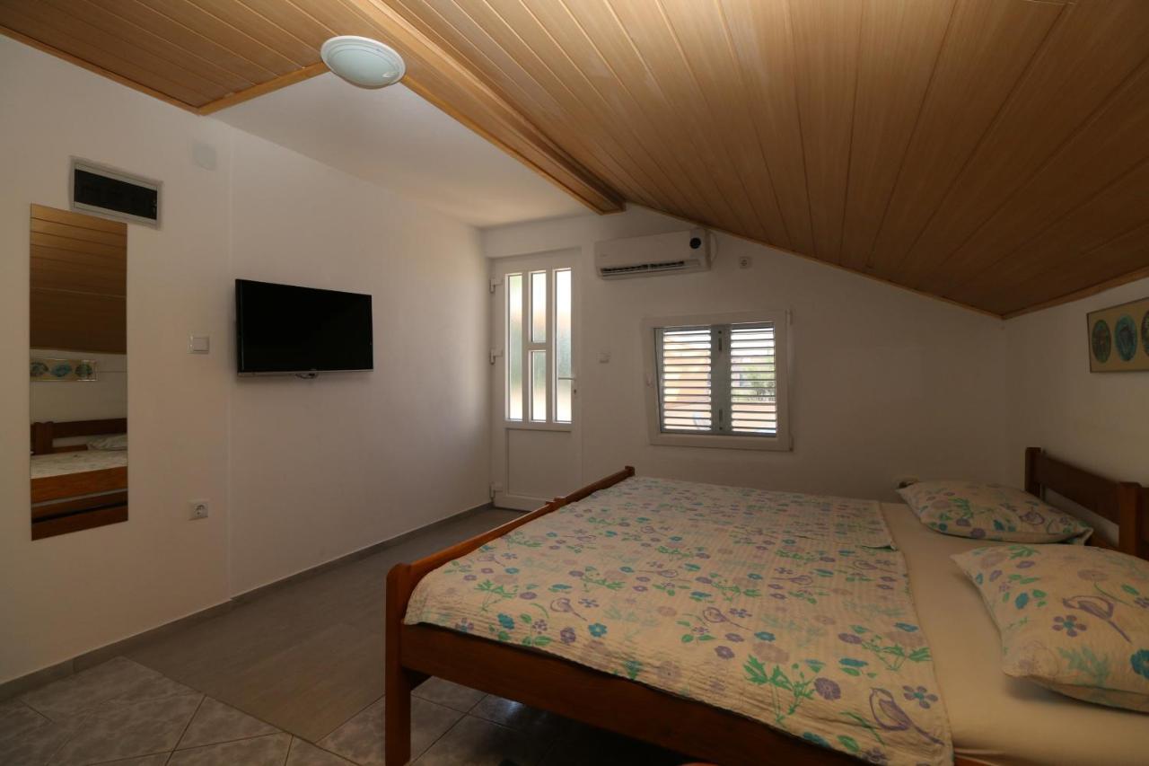 Apartments With A Parking Space Nin, Zadar - 11402 Bagian luar foto