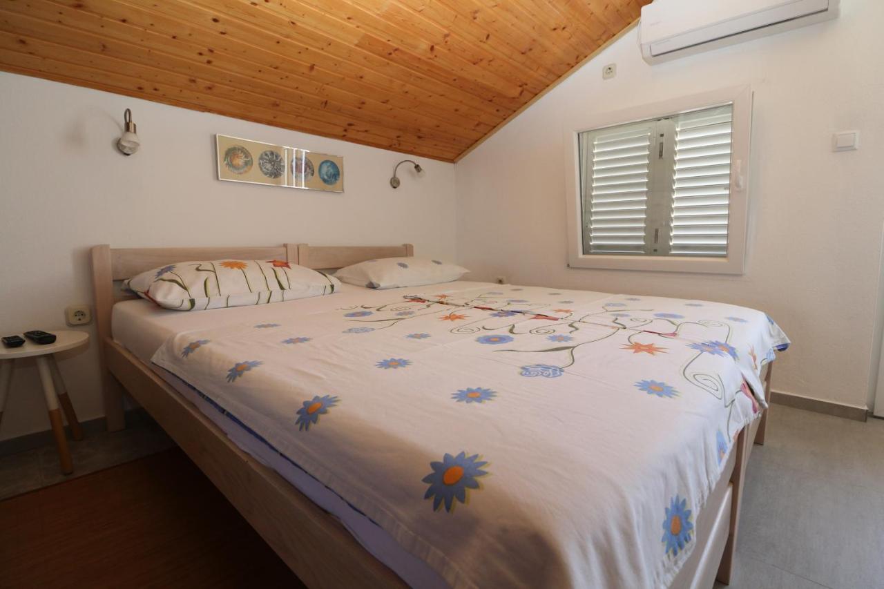 Apartments With A Parking Space Nin, Zadar - 11402 Bagian luar foto